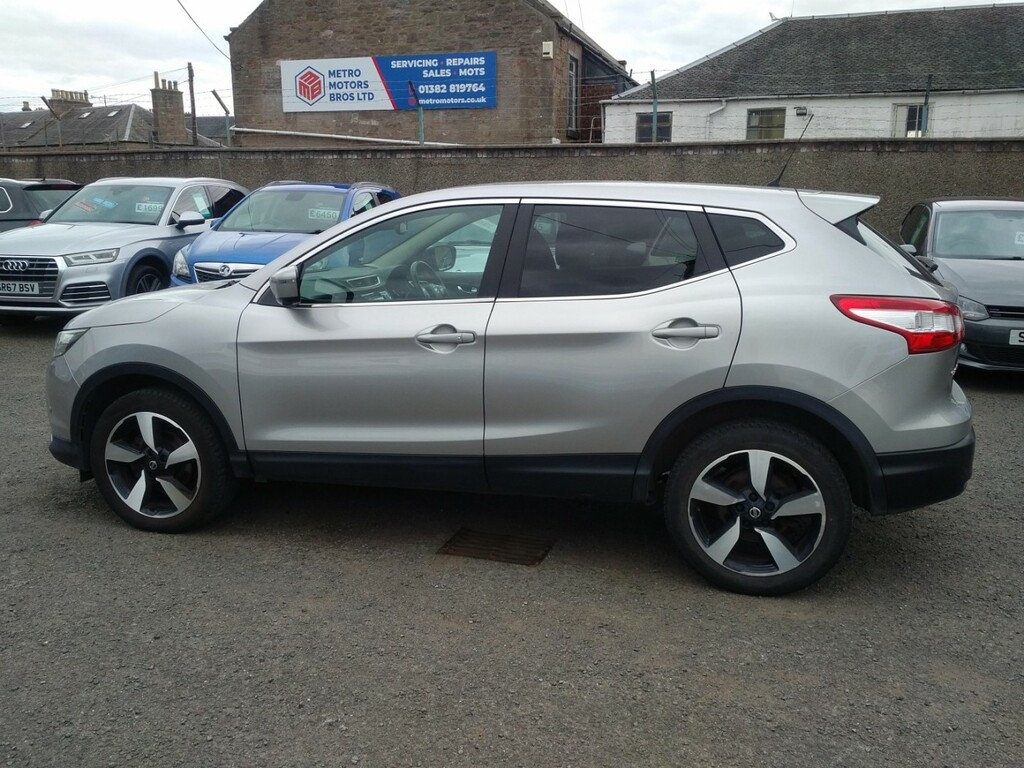 Nissan Qashqai 1.5 Dci N-connecta Silver #3