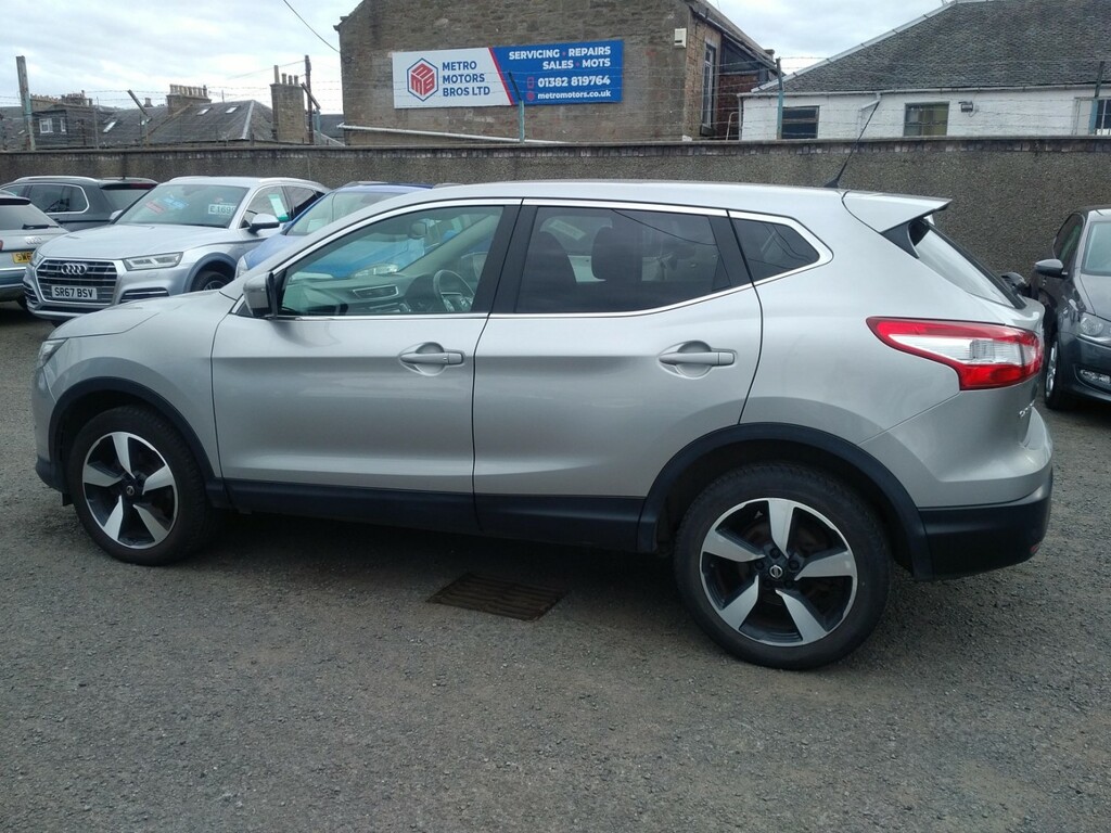 Nissan Qashqai 1.5 Dci N-connecta Silver #4