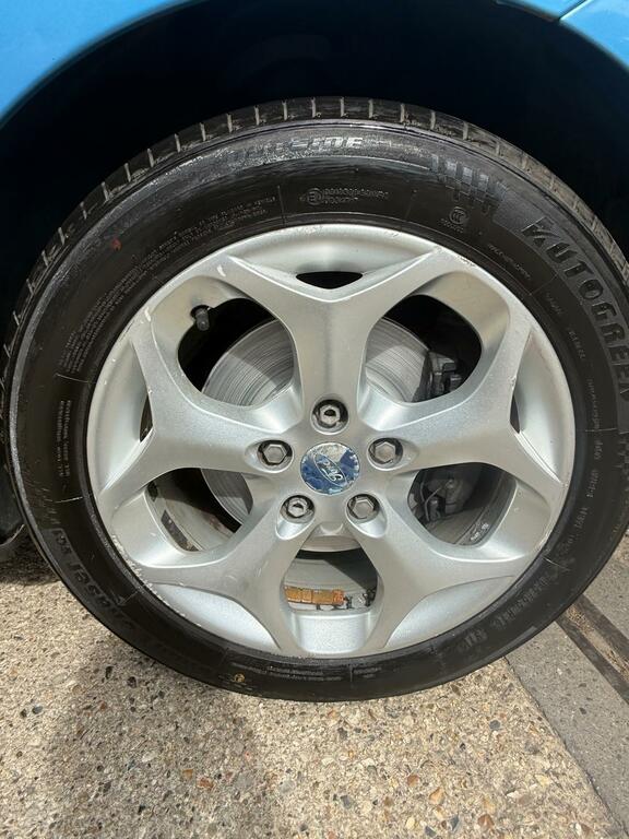 Ford C-Max  Black #25