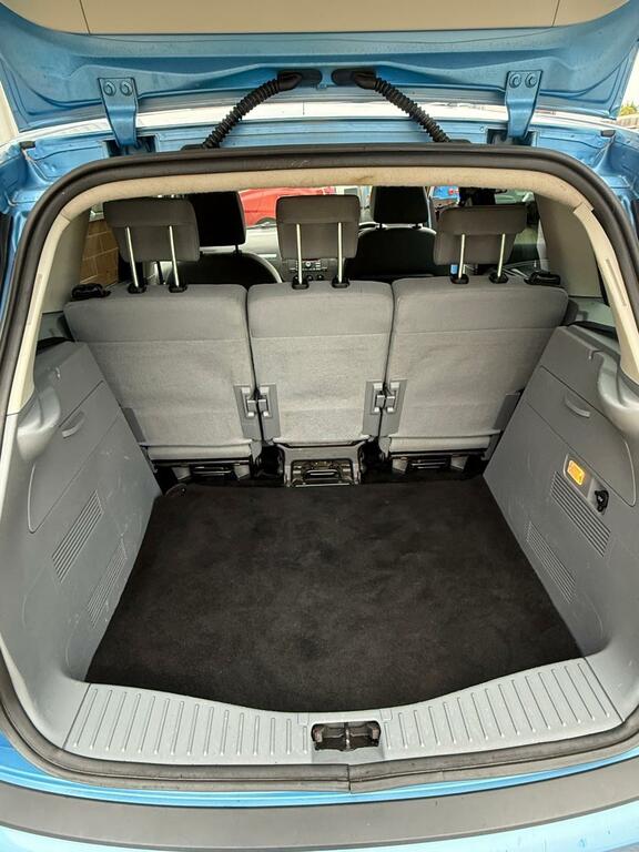 Ford C-Max  Black #30
