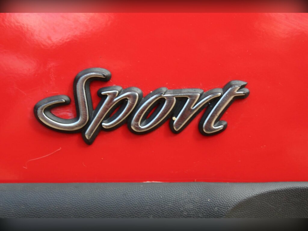 Vauxhall Corsa 1.4I 16V Sport V105NGW Red #2