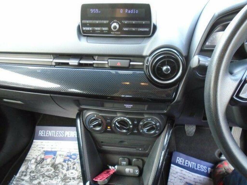 Mazda 2 1.5 Se-l Nav Silver #10