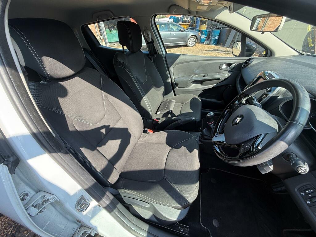 Renault Clio 0.9 Tce Dynamique Nav Euro 6 Ss AK16SJO White #3