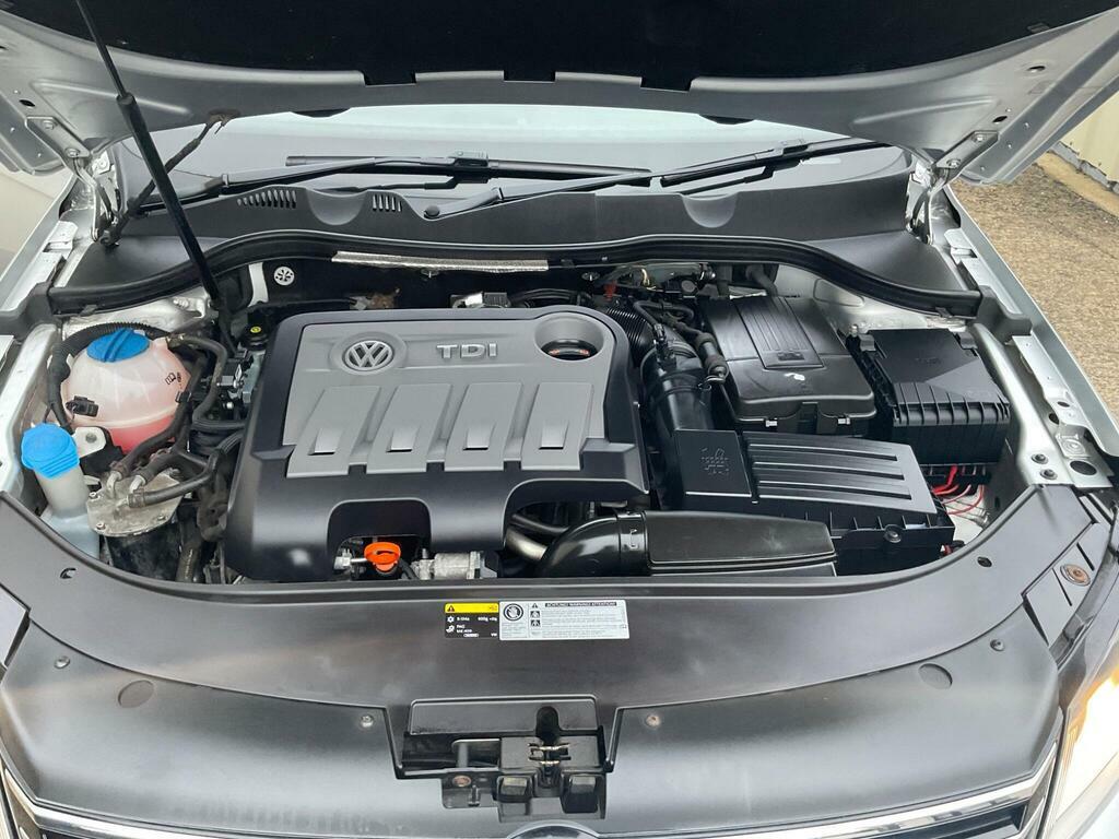 Volkswagen Passat S Silver #18