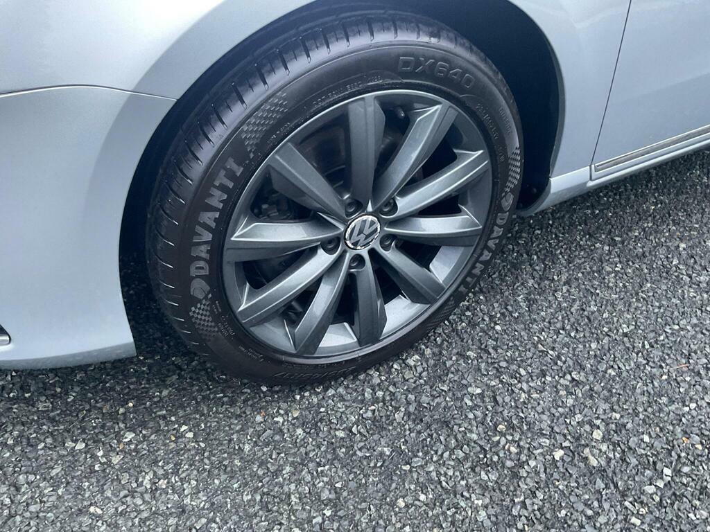 Volkswagen Passat S Silver #11