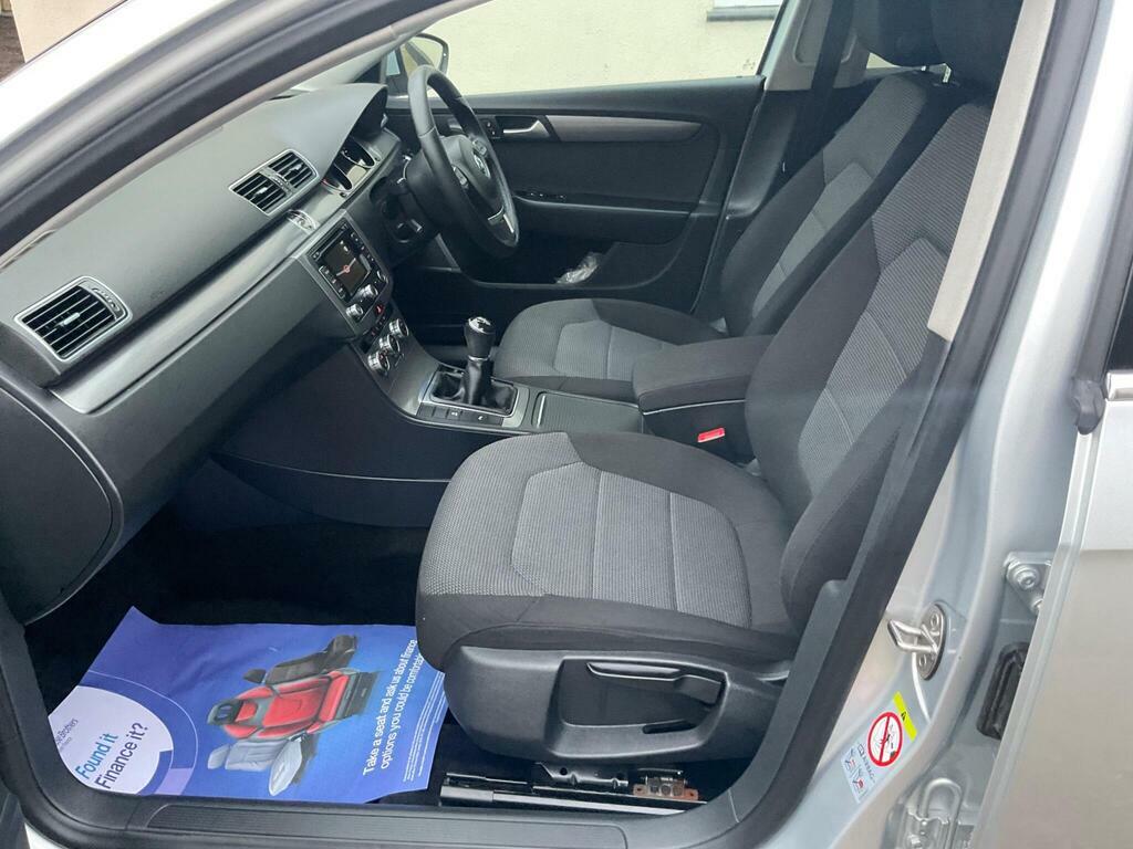 Volkswagen Passat S Silver #16