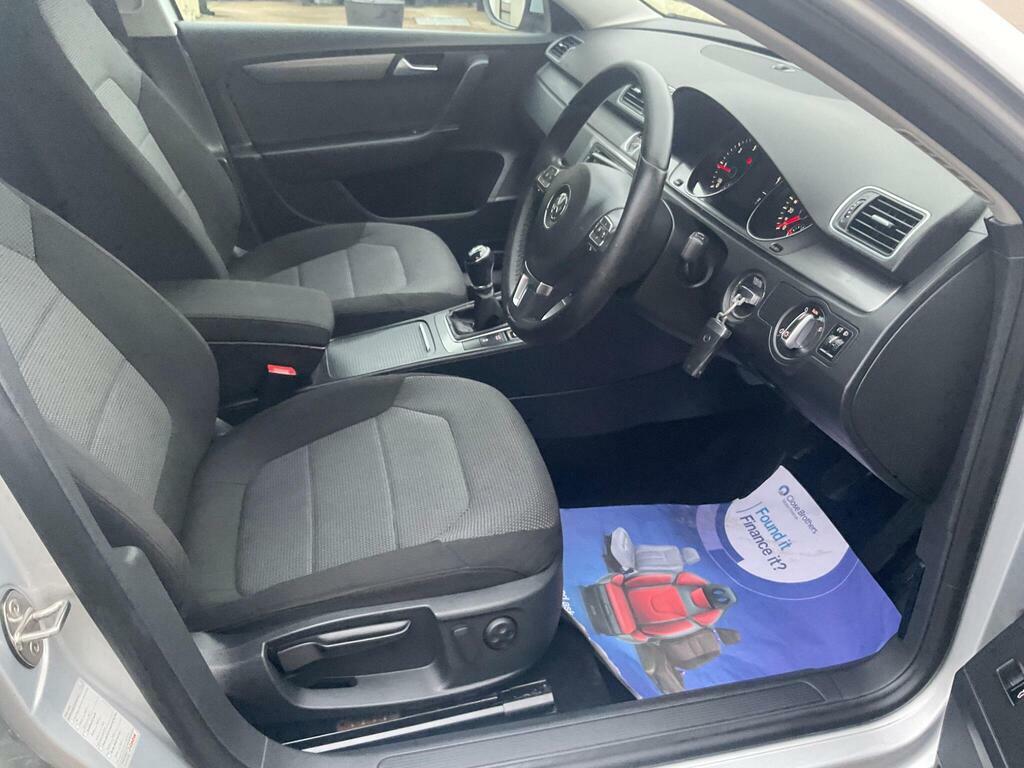 Volkswagen Passat S Silver #25
