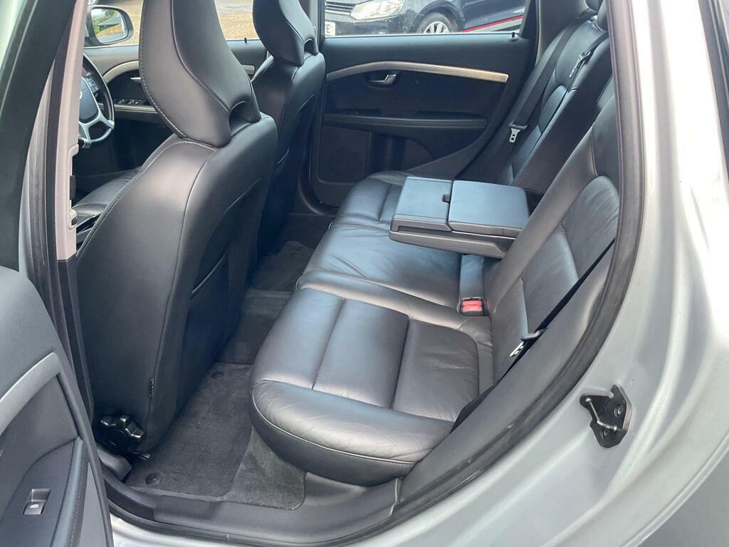 Volvo V70 D5 Se Black #15