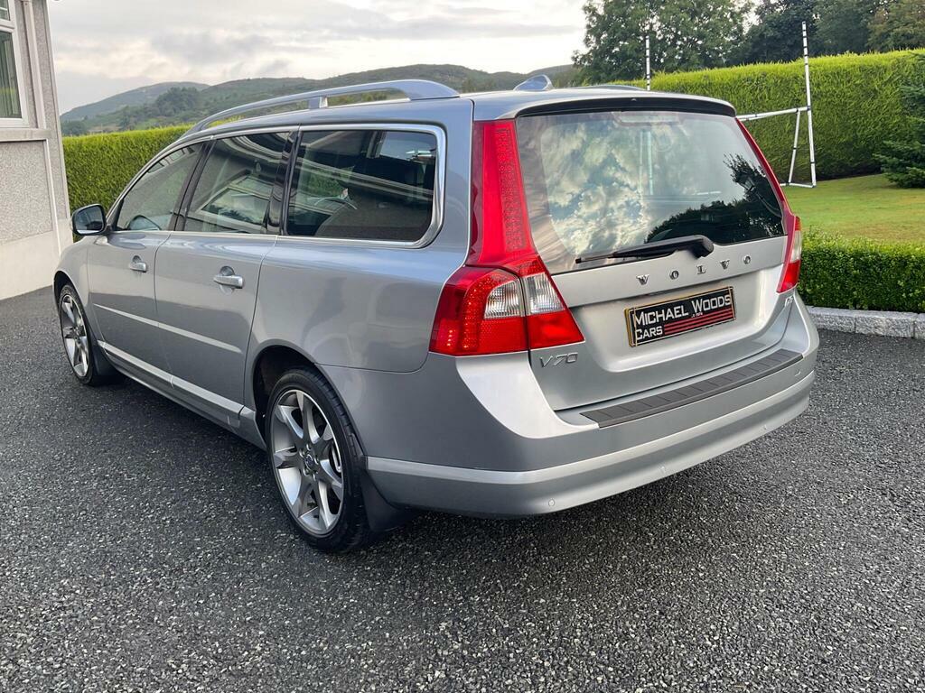 Volvo V70 2.0 D3 Se Lux Geartronic Euro 5 Silver #4