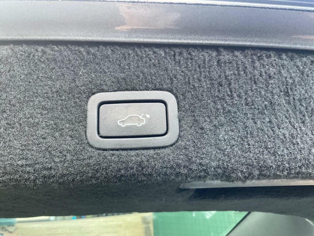Volvo V70 D5 Se Black #14