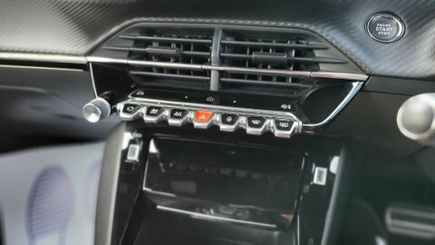 Peugeot 2008 Active  #11
