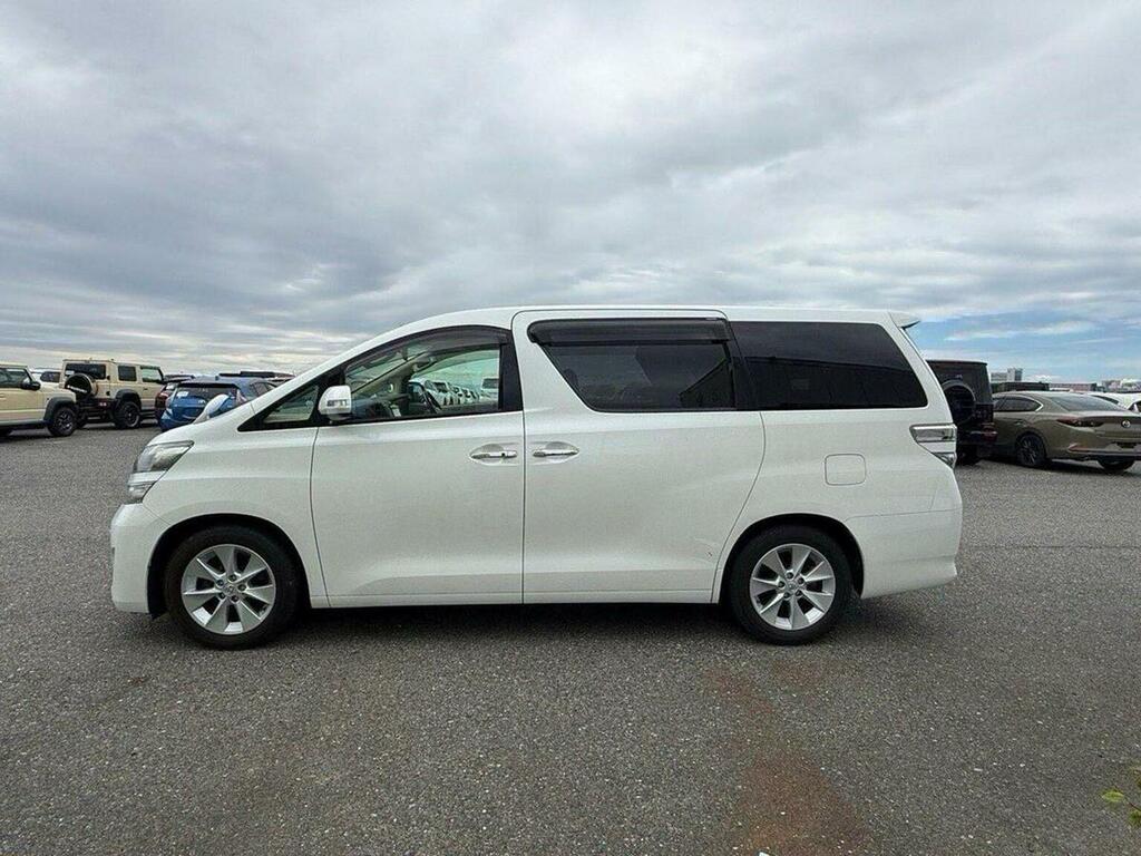 Toyota Vellfire 2.4V 7 Seater White #5