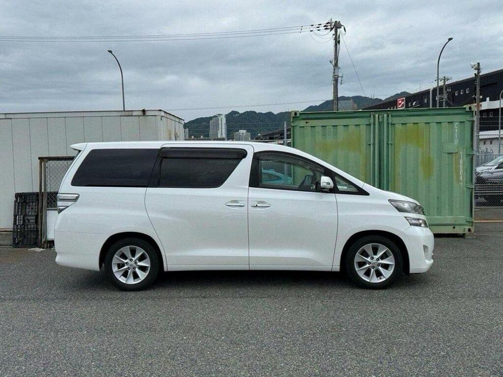 Toyota Vellfire 2.4V 7 Seater White #6