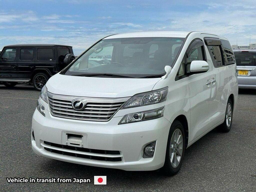 Toyota Vellfire 2.4V 8 Seater White