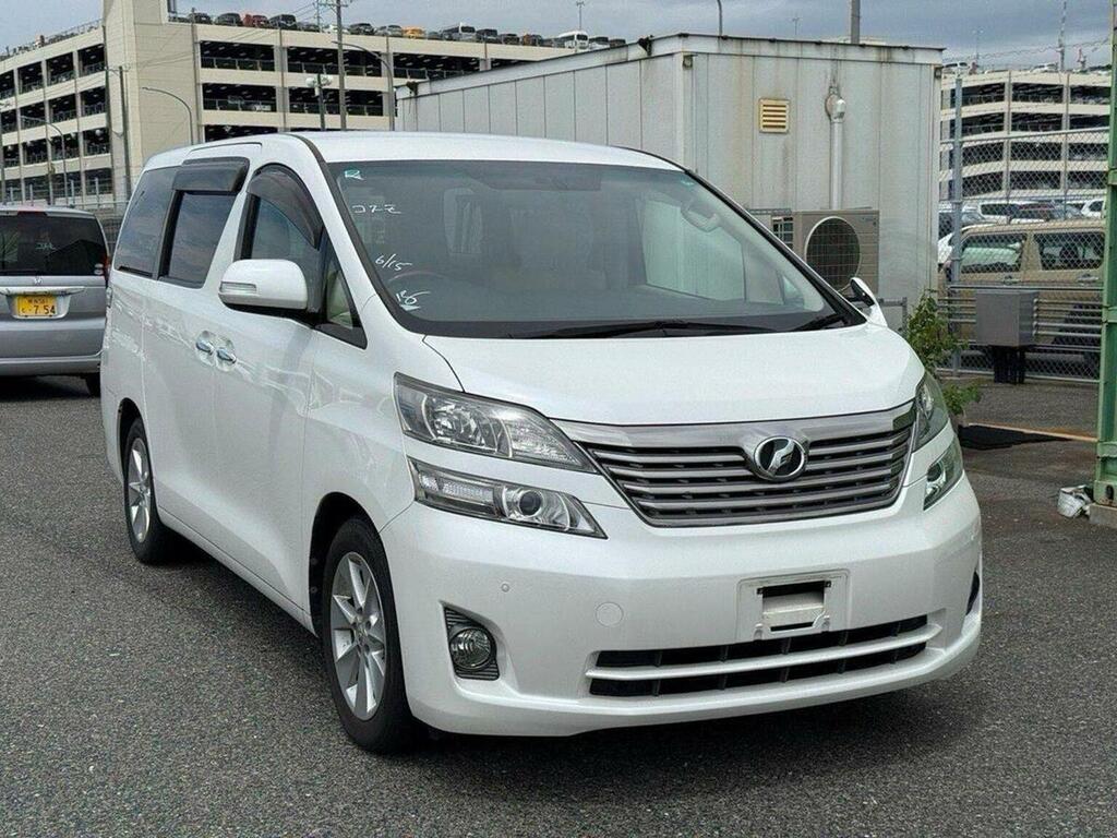 Toyota Vellfire 2.4V 8 Seater White #3