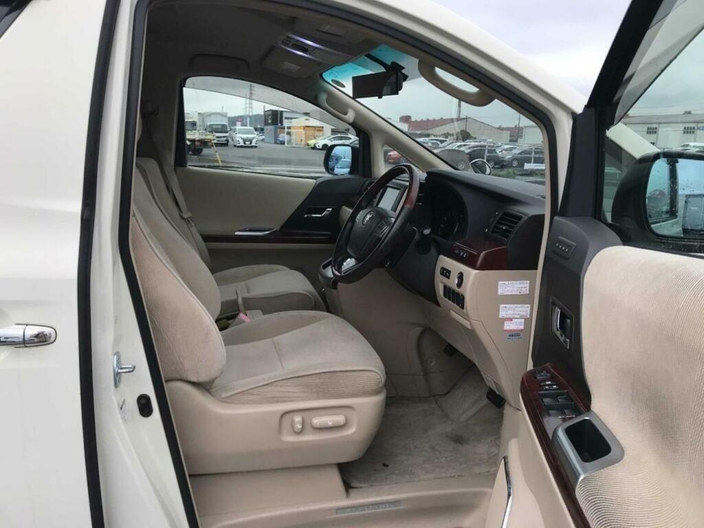 Toyota Alphard  White #12