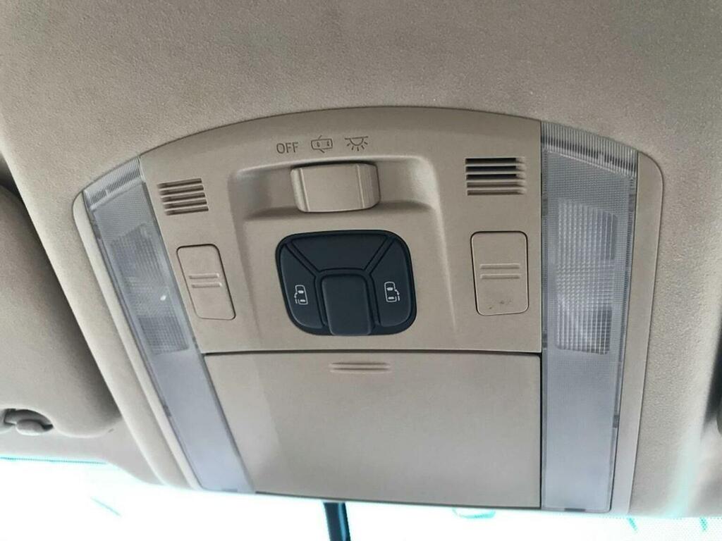 Toyota Alphard  White #27