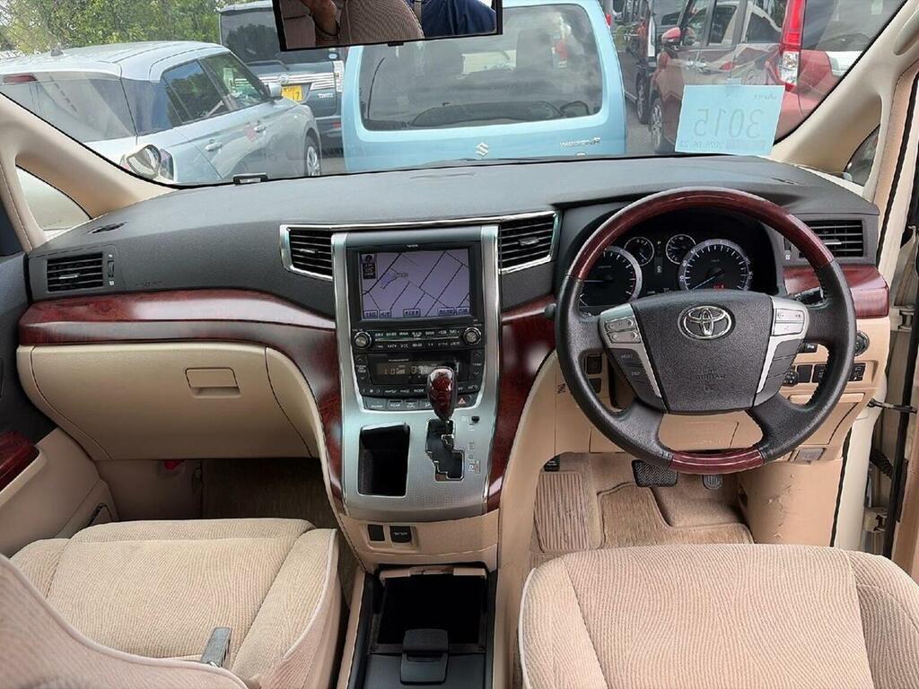 Toyota Alphard  White #15