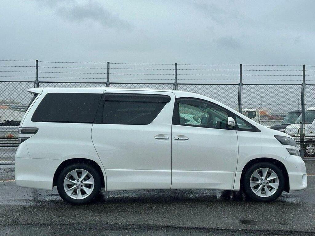 Toyota Vellfire 3.5Z 7 Seater White #6