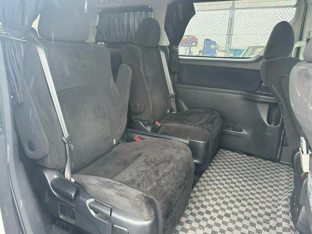 Toyota Vellfire White #14