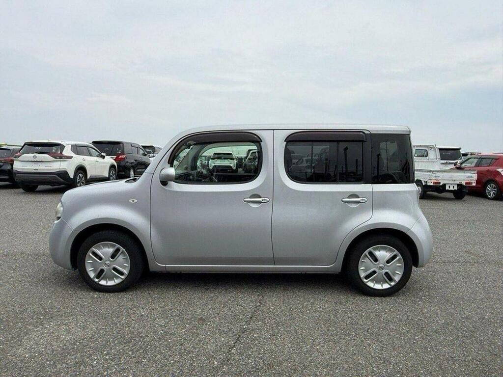 Nissan Cube 15X Cvt Silver #3