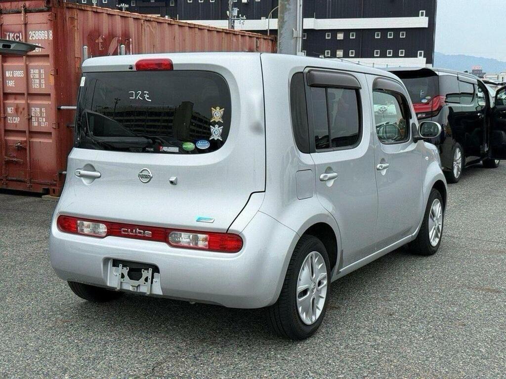 Nissan Cube 15X Cvt Silver #2