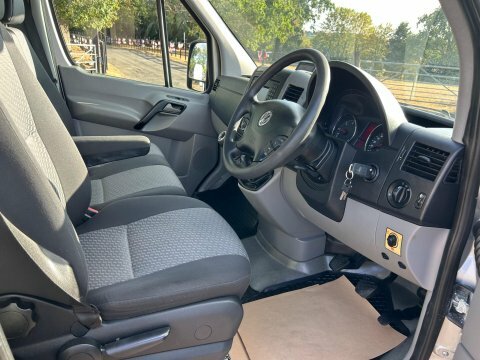 Volkswagen Crafter 2L Null White #9