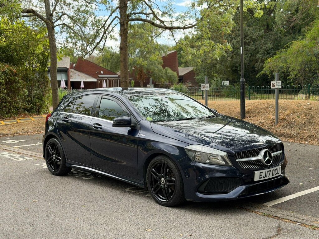 Mercedes-Benz A Class 1.5 A180d Amg Line 7G-dct Euro 6 Ss Blue