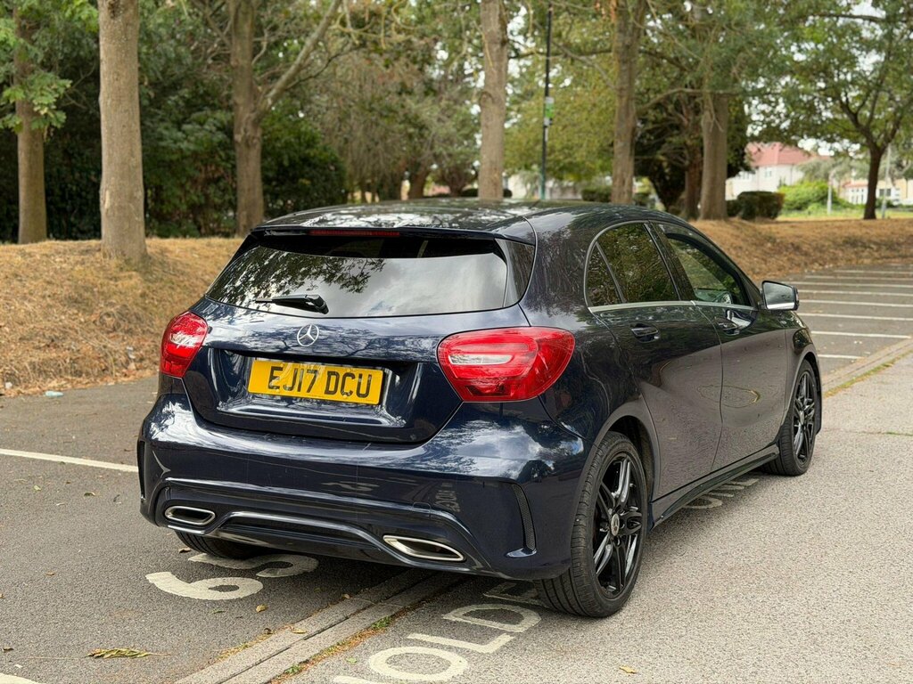 Mercedes-Benz A Class 1.5 A180d Amg Line 7G-dct Euro 6 Ss Blue #4