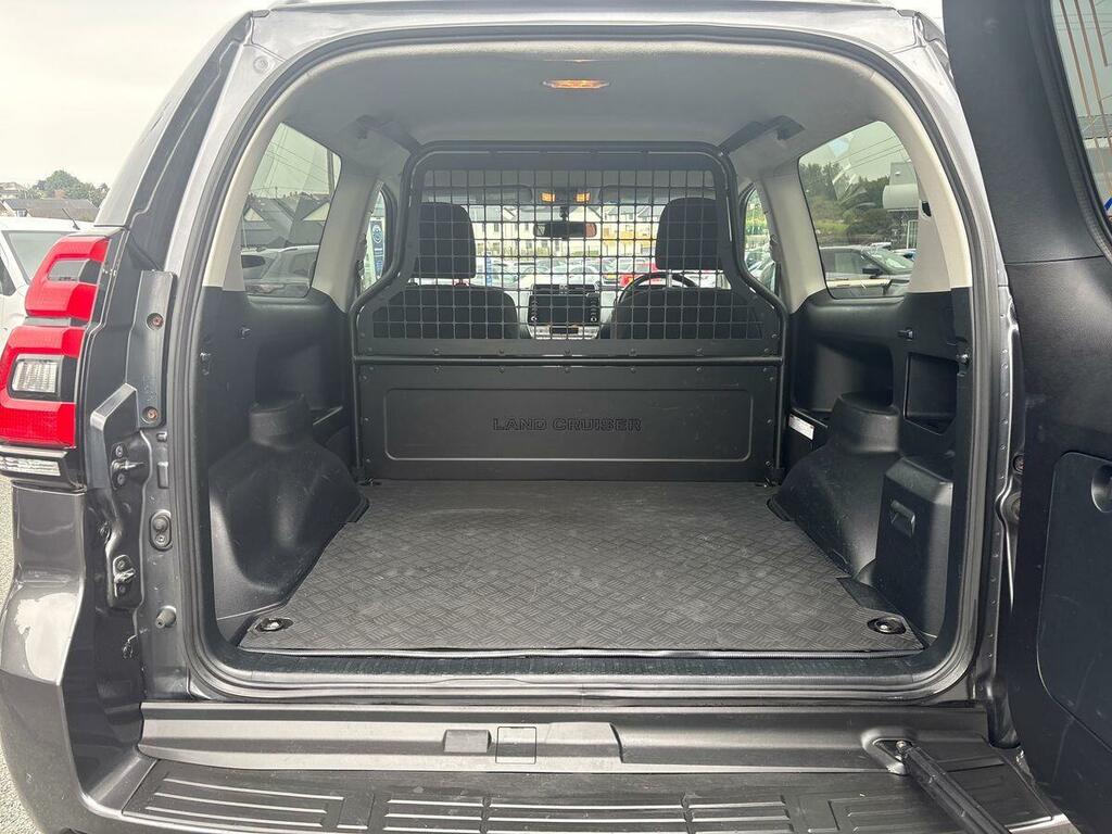 Toyota Land Cruiser 2.8D Invincible 4Wd Euro 6 Ss 7 Seat Grey #9