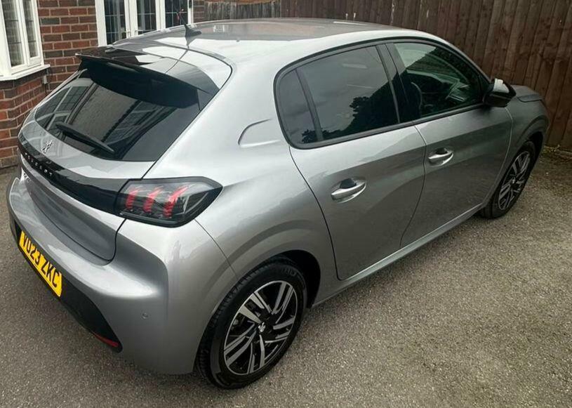 Peugeot 208 Allure Premium Grey