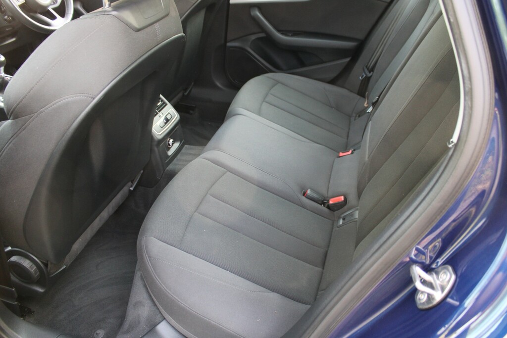 Audi A4 Avant 2L Null Black #9
