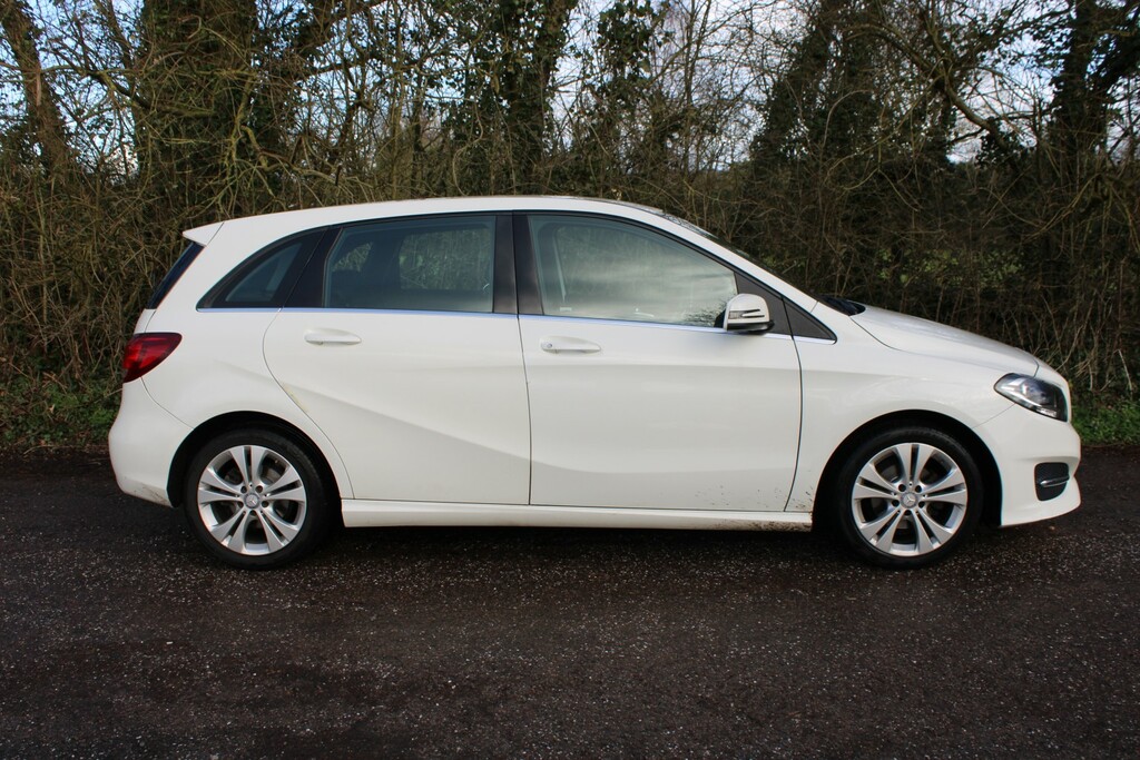 Mercedes-Benz B Class 1.5 B180d Sport KS67NHE White #2