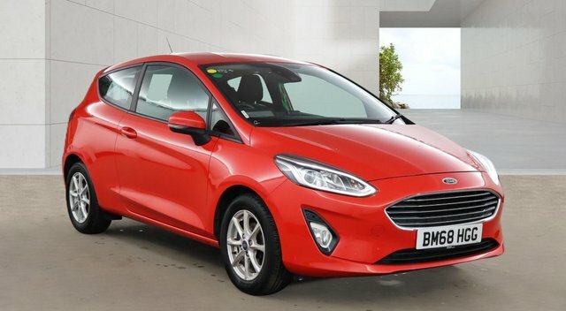 Ford Fiesta Ti-vct Zetec Hatchback BM68HGG Red