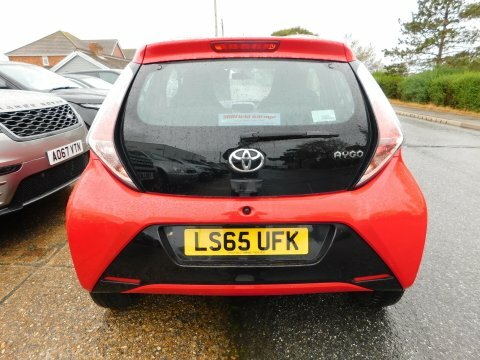 Toyota Aygo Vvt-i X-play X-shift Red #5
