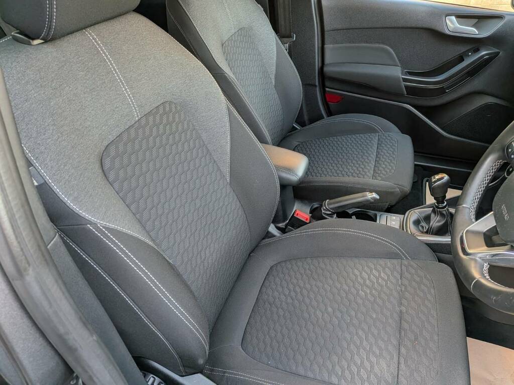 Ford Fiesta 1.0 Ecoboost Titanium Grey #4