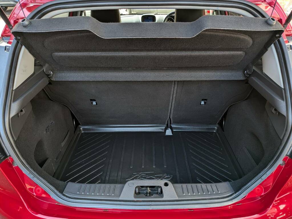 Ford Fiesta 1.0 Ecoboost Titanium Powershift Red #2
