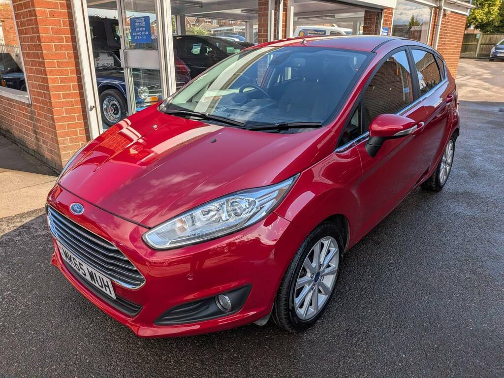 Ford Fiesta 1.0 Ecoboost Titanium Powershift Red