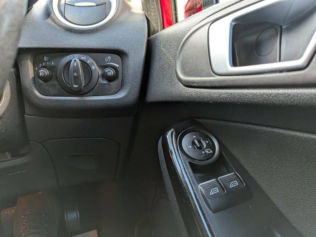 Ford Fiesta 1.0 Ecoboost Titanium Powershift Red #5