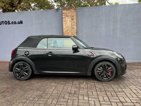 Mini Convertible 2.0 John Cooper Black #2