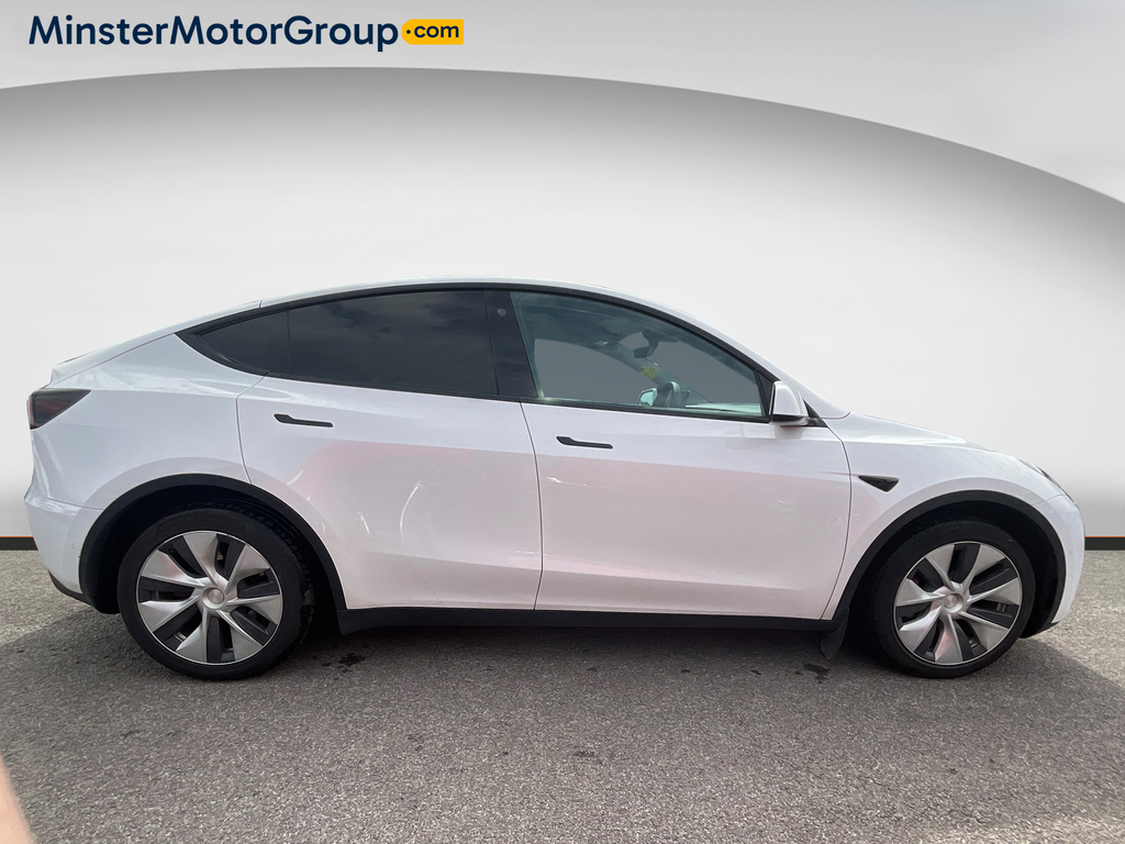 Tesla Model Y Long Range Awd MV22NRE White #2
