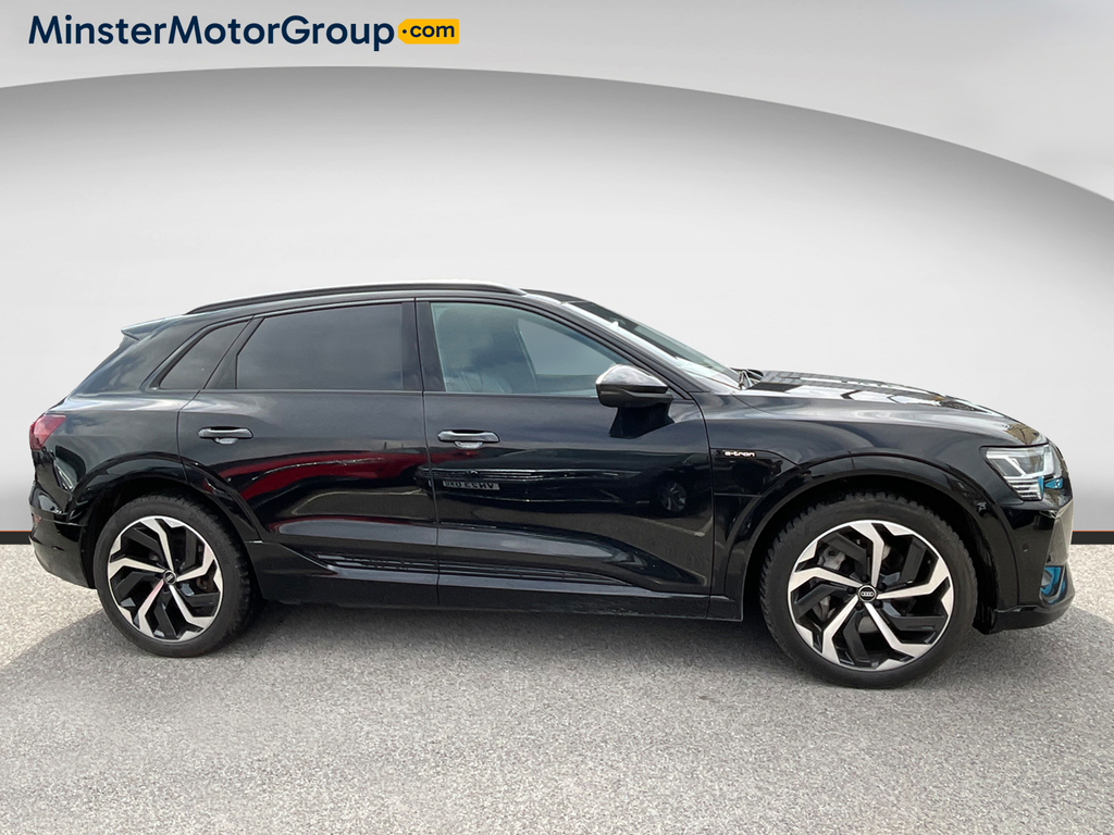 Audi E-tron Black Edition 55 Quat YM22VLK Black #2