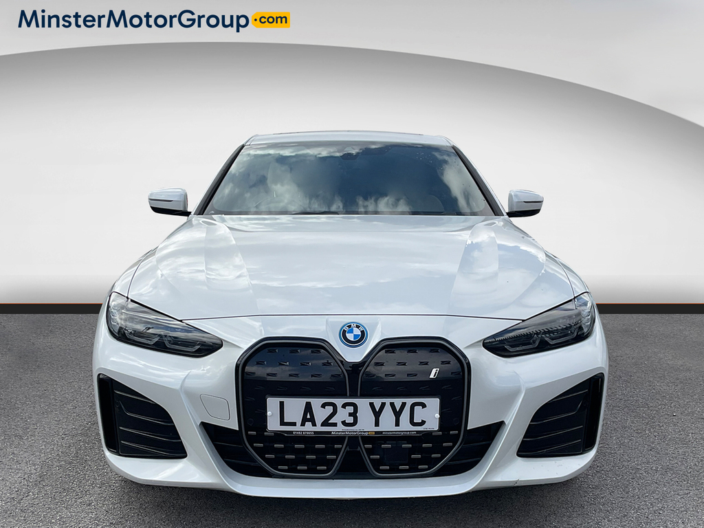 BMW i4 Edrive40 M Sport LA23YYC White #5