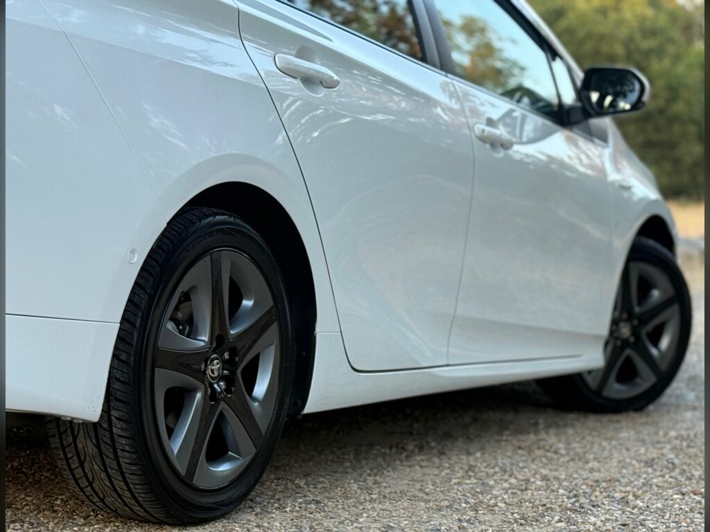 Toyota Prius 1.8 Vvt-h Excel Hatchback Hybrid Cvt Eu NC19KZH White #4