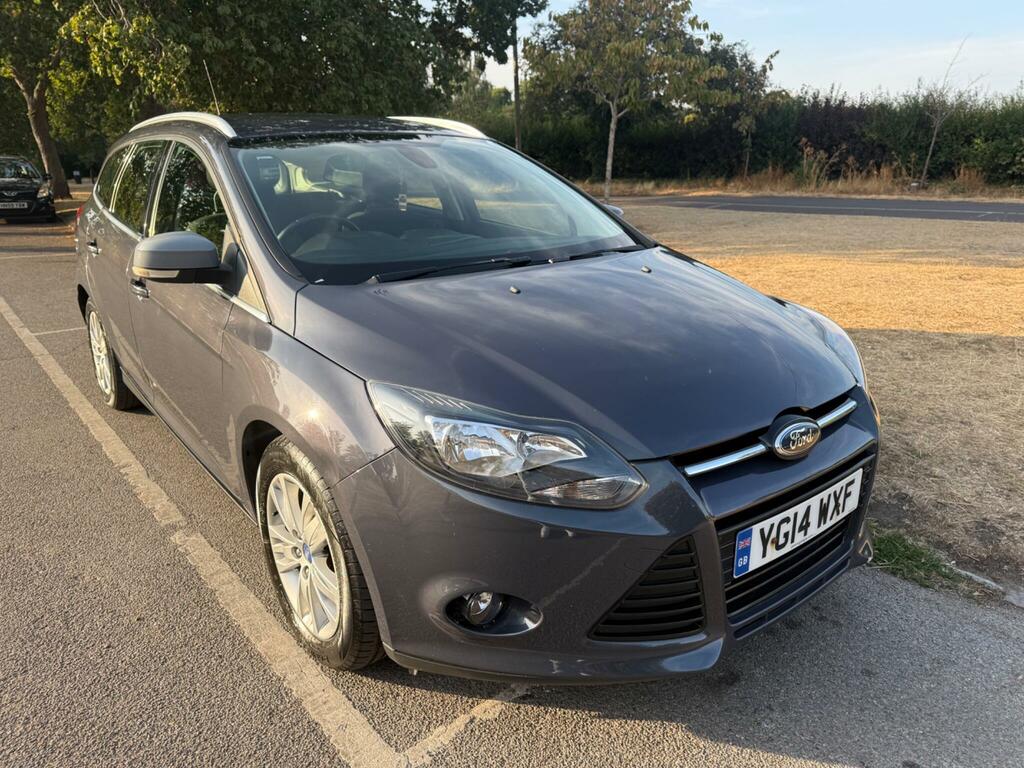 Ford Focus 1.6 Titanium Navigator Powershift Euro 5 YG14WXF Grey