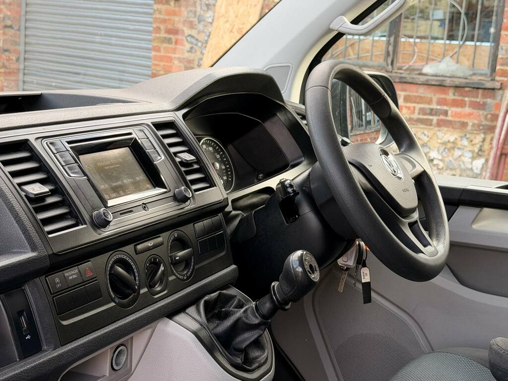 Volkswagen Transporter Panel Van Silver #15