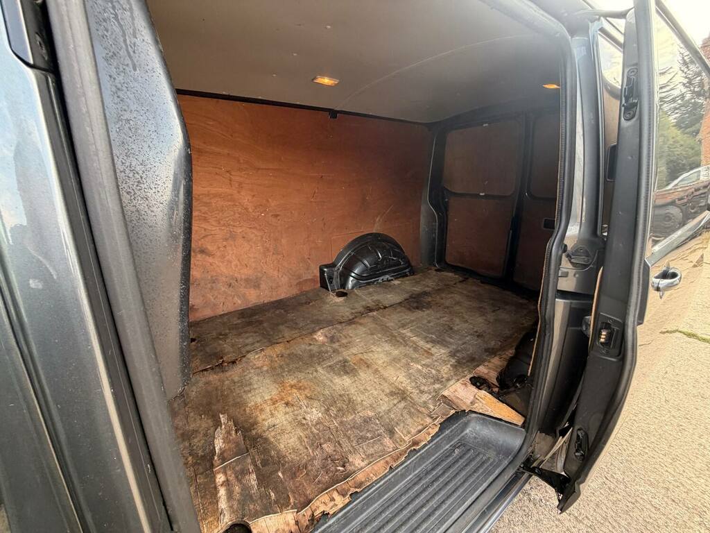 Volkswagen Transporter Panel Van Silver #16