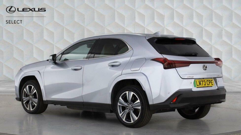 Lexus UX 300E 150Kw 72.8 Kwh E-cvt Takumi Pack LM73CPE Silver #2