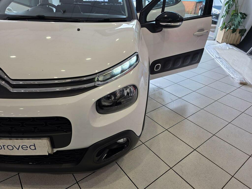 Citroen C3 1.2 Puretech Flair Euro 6 Ss White #2