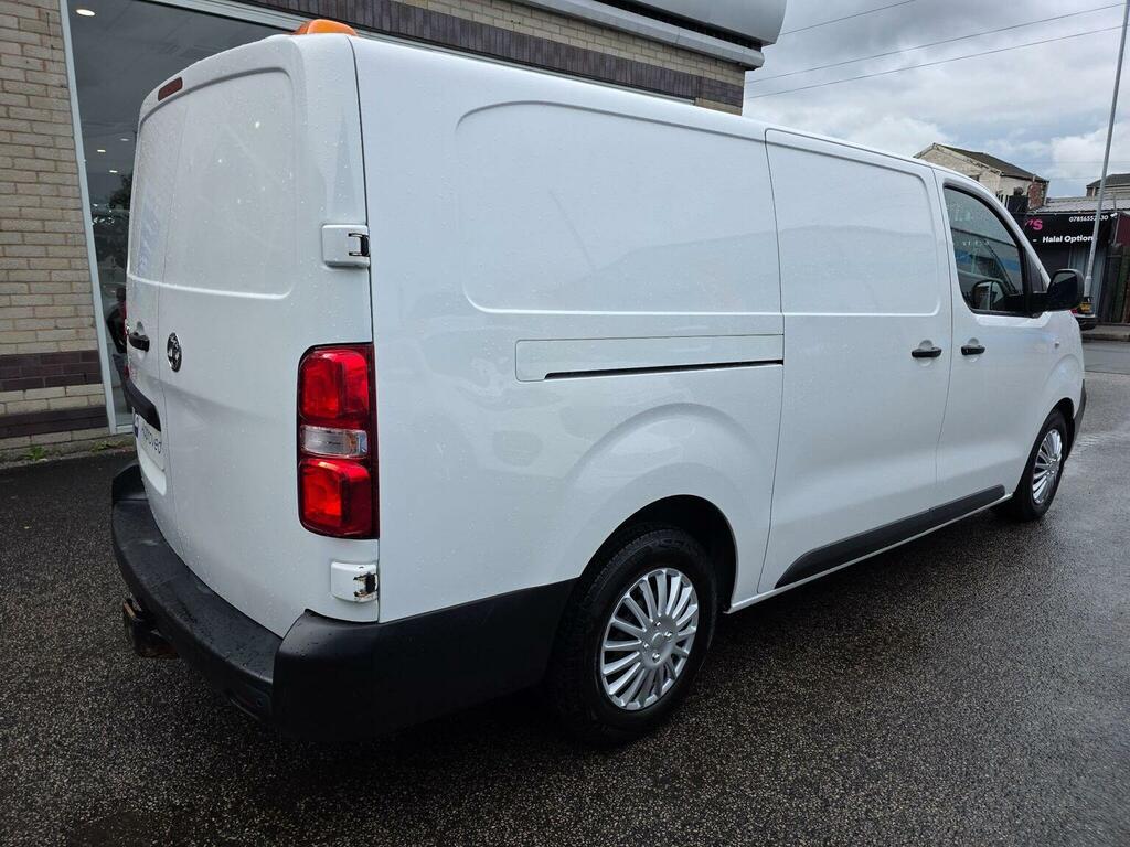 Vauxhall Vivaro Panel Van White #9